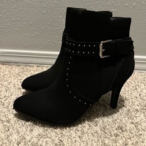 Black Stiletto Booties ✨